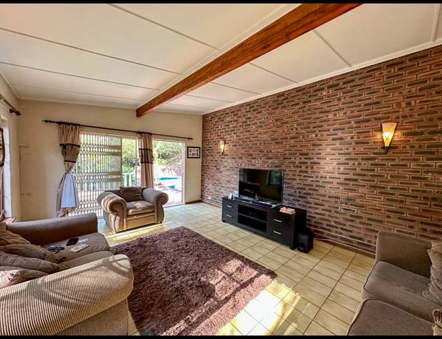 3 BEDROOM FREEHOLD SOLD IN WESTVILLE